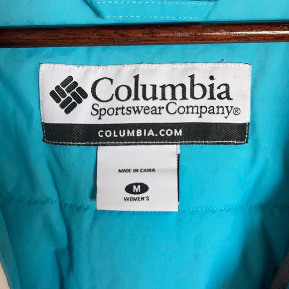 Woman’s Columbia Coat - Picture 4 of 7